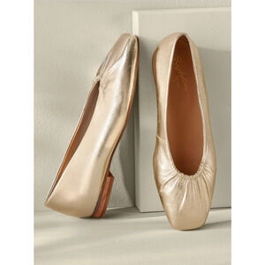 Seychelles Women Little Things Flats US 7.5 EU 38 Platinum Gold Leather NWOB